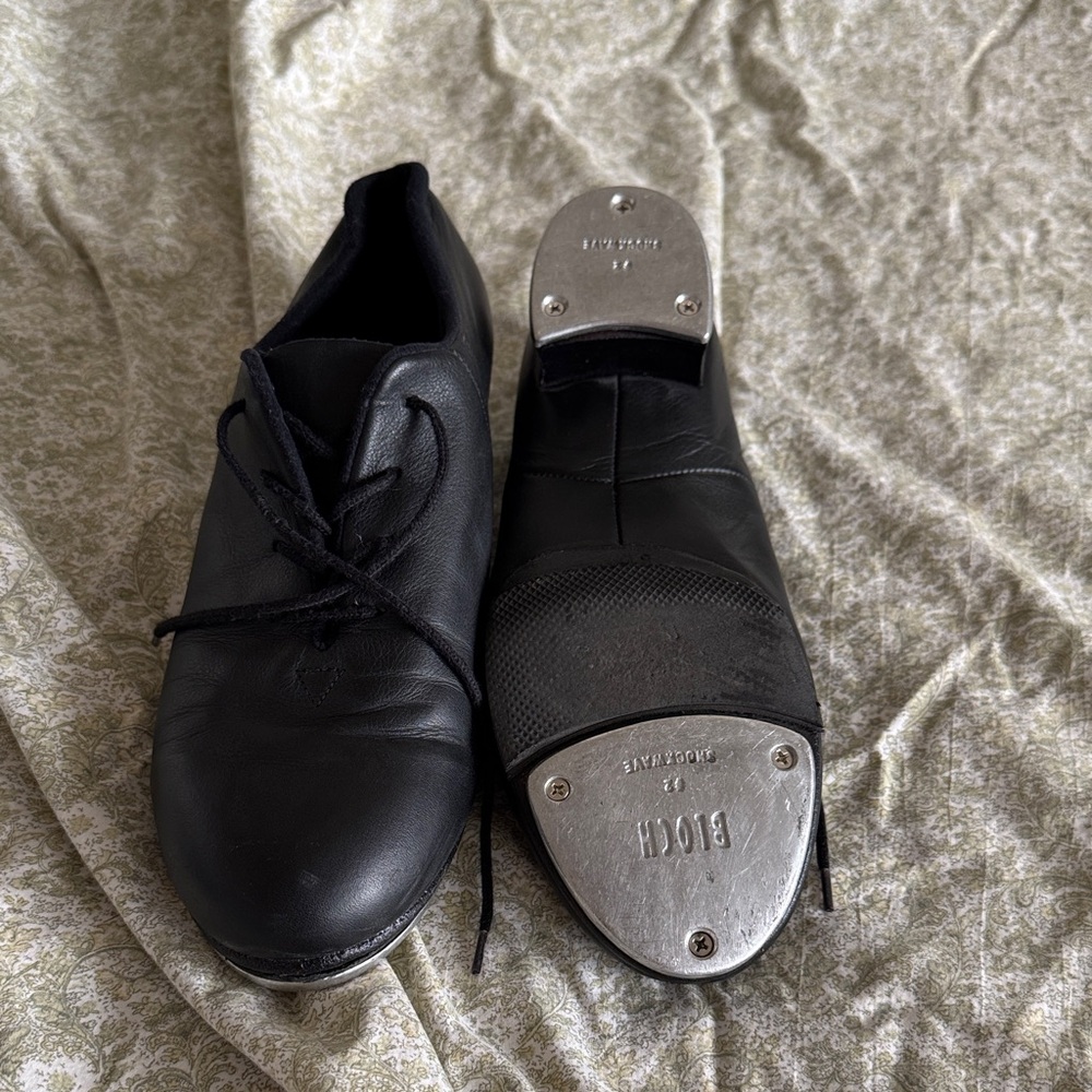 Bloch Women's Classic Black Tap Shoes